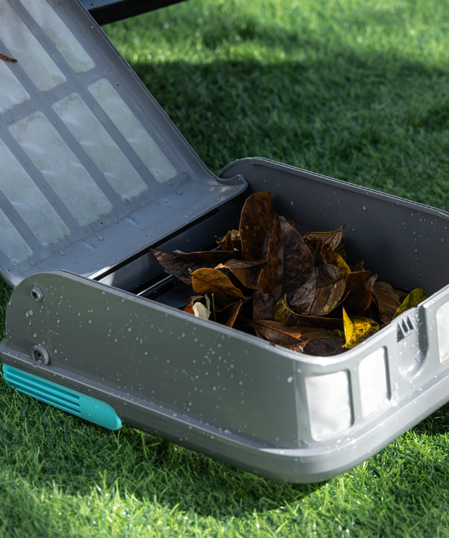 Aiper Surfer S1 – Solar & Cordless Robotic Pool Skimmer
